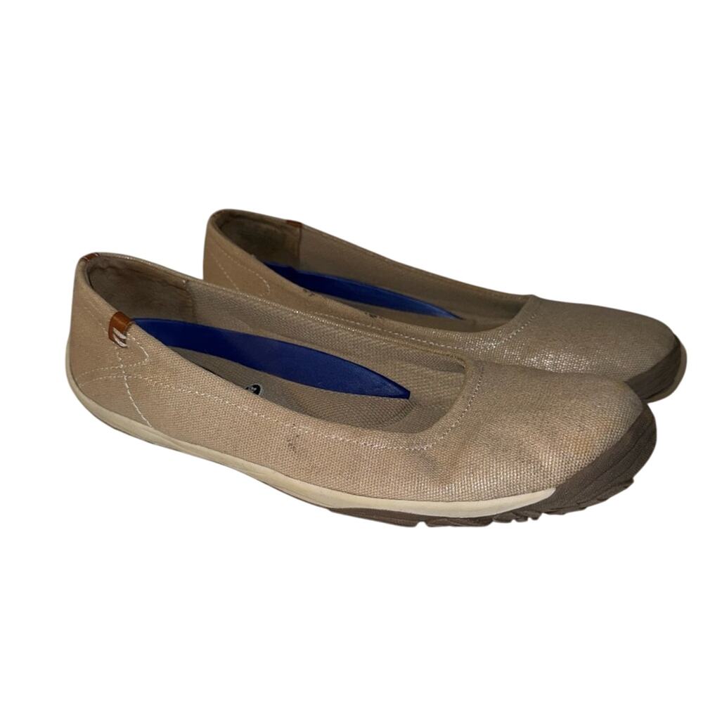 DR. SCHOLLS tan canvas heavy tread flats with 10